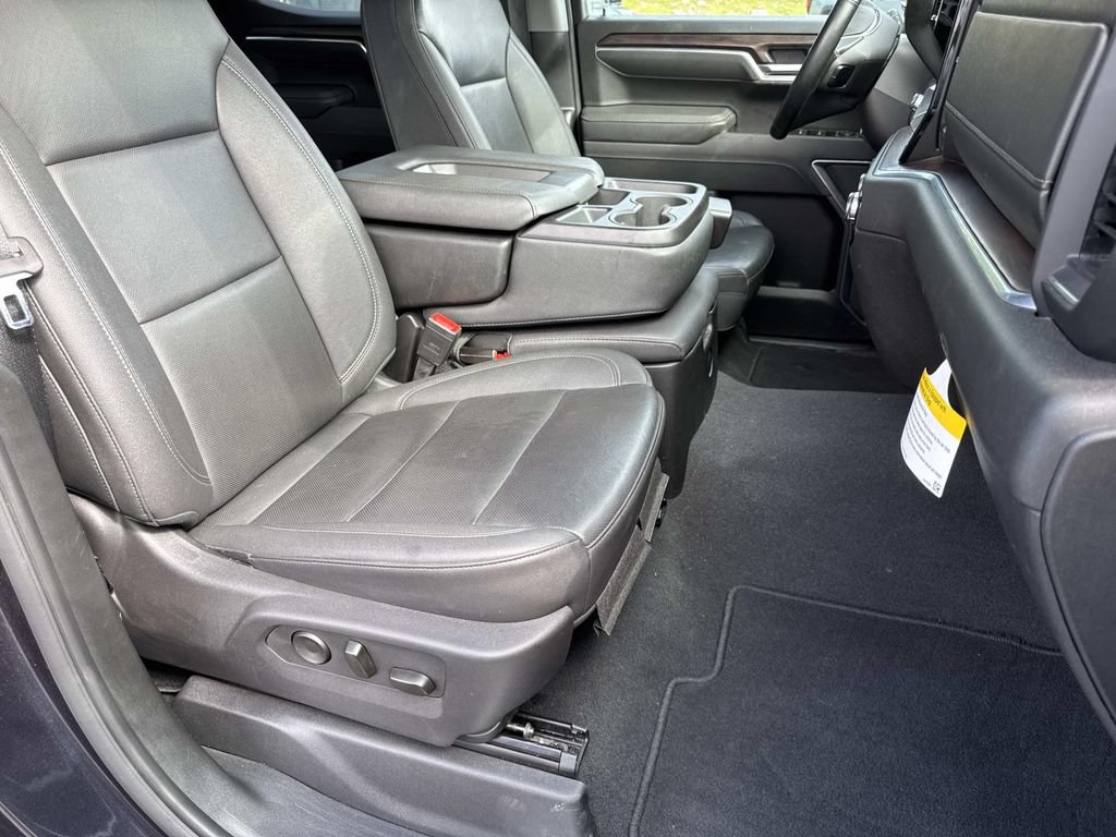 Used 2025 GMC Sierra 1500 SLT AWD/4WD image 24