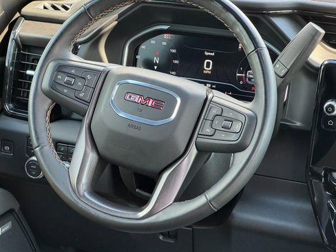 Used 2025 GMC Sierra 2500 AT4 w/ AT4 Premium Plus Package AWD/4WD image 12
