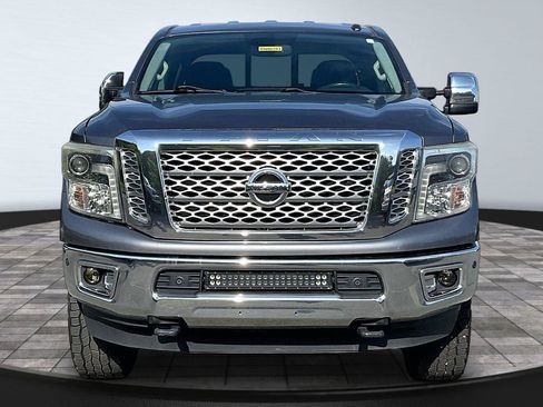 Used 2016 Nissan Titan SL AWD/4WD image 2