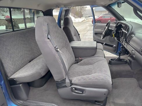 Used 2000 Dodge Ram 1500 Truck ST image 27