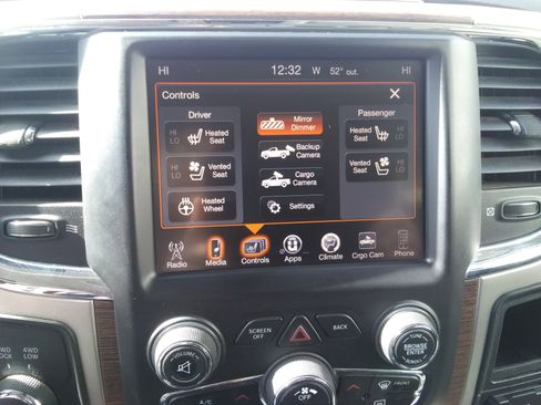 Used 2016 RAM 2500 Laramie w/ Convenience Group image 20