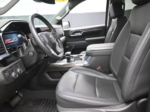 Used 2023 Chevrolet Silverado 1500 LTZ w/ LTZ Premium Package image 13