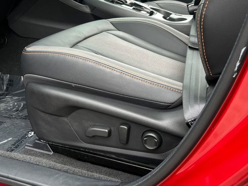 Certified 2025 Subaru Crosstrek 2.5i Limited w/ Crosstrek Mirror Package image 20