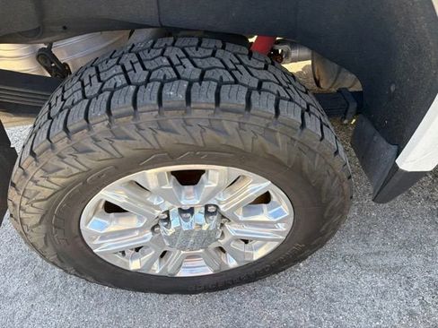 Used 2022 GMC Sierra 2500 Denali AWD/4WD image 12