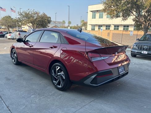 Certified 2025 Hyundai Elantra Sport image 5