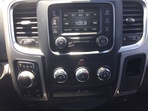 Used 2019 RAM 1500 Classic SLT AWD/4WD image 32