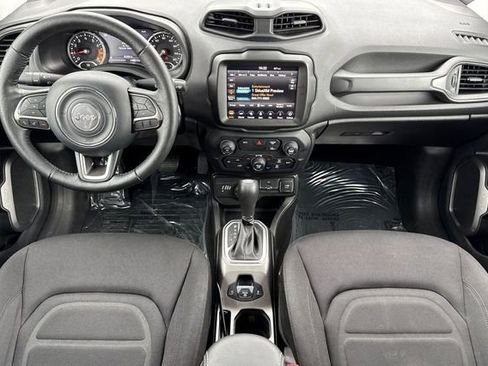 Used 2022 Jeep Renegade Latitude w/ Convenience Group image 15