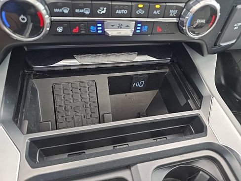 Used 2023 Ford F250 Limited w/ FX4 Off-Road Package AWD/4WD image 29