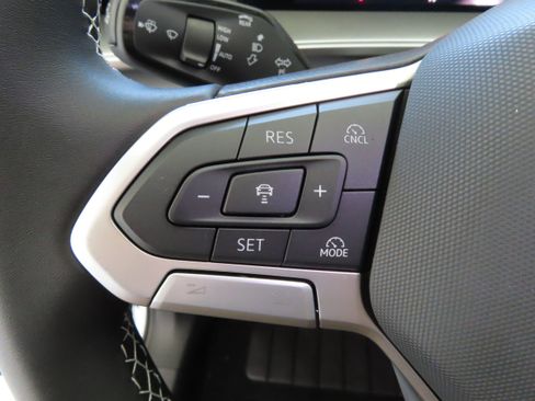 New 2026 Volkswagen Tiguan SE image 13