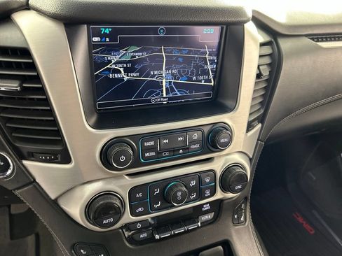 Used 2018 GMC Yukon SLT w/ Premium Edition AWD/4WD image 21