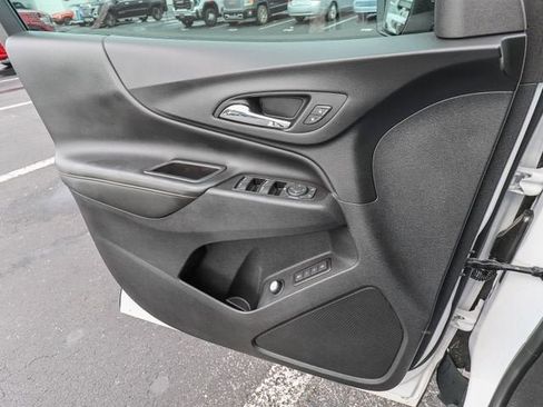 Used 2019 Chevrolet Equinox Premier FWD image 13