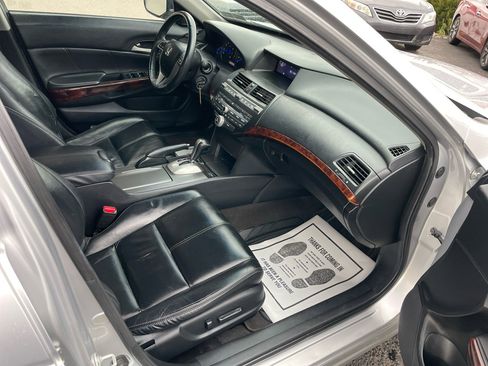 Used 2010 Honda Crosstour EX-L image 27