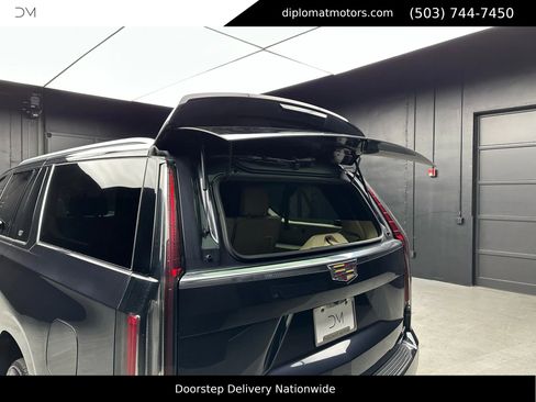 Used 2022 Cadillac Escalade ESV Premium Luxury w/ LPO, Floor Liner Package image 51