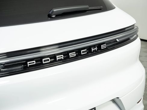 New 2026 Porsche Cayenne AWD/4WD image 38