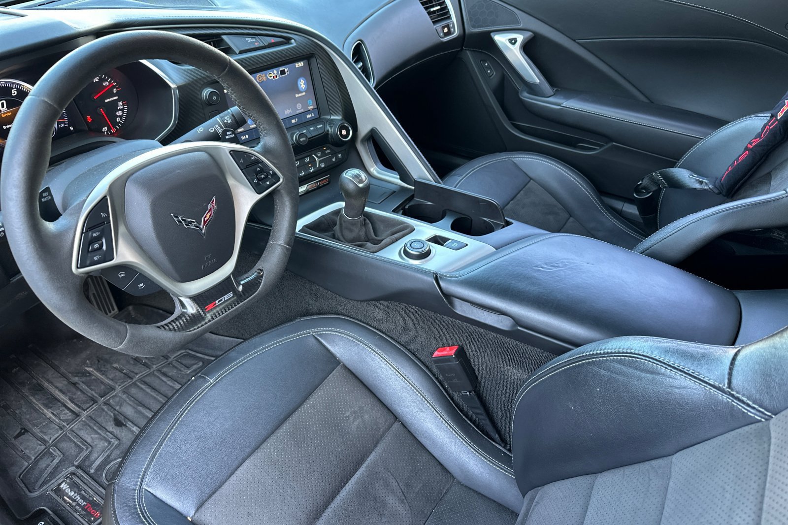 Used 2018 Chevrolet Corvette Z06 RWD image 11