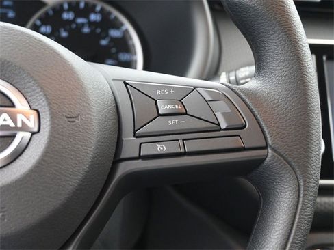 New 2025 Nissan Kicks Play S image 28