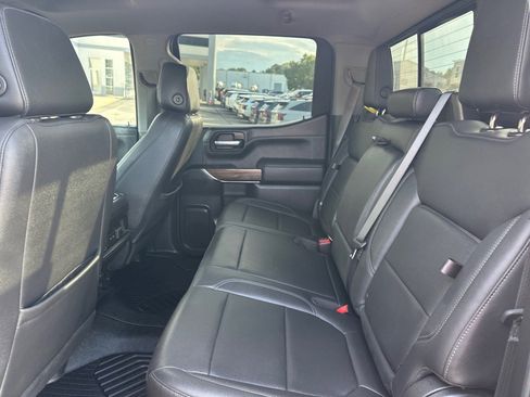 Used 2021 Chevrolet Silverado 1500 LT Trail Boss w/ Convenience Package II AWD/4WD image 9