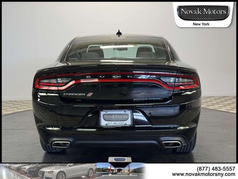 Used 2021 Dodge Charger SXT w/ Driver Convenience Group image 6