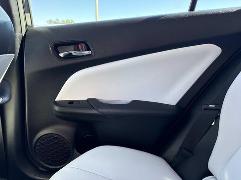 Used 2019 Toyota Prius Limited image 17