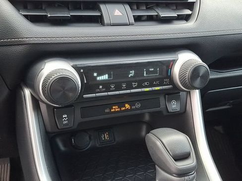 Used 2025 Toyota RAV4 LE FWD image 12