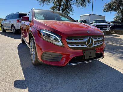 Used 2020 Mercedes-Benz GLA 250 4MATIC w/ AMG Line Exterior