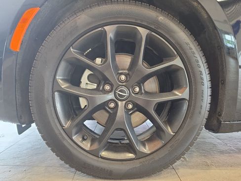 Used 2026 Chrysler Pacifica Limited w/ S Appearance Package FWD image 13