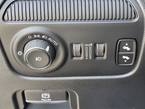 Used 2024 Jeep Wagoneer Series II image 27