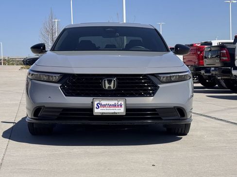 Used 2025 Honda Accord Sport image 7