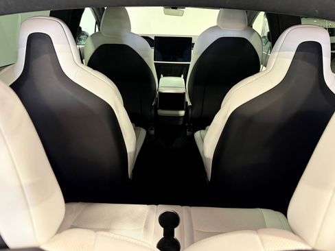 Used 2022 Tesla Model X Plaid image 19