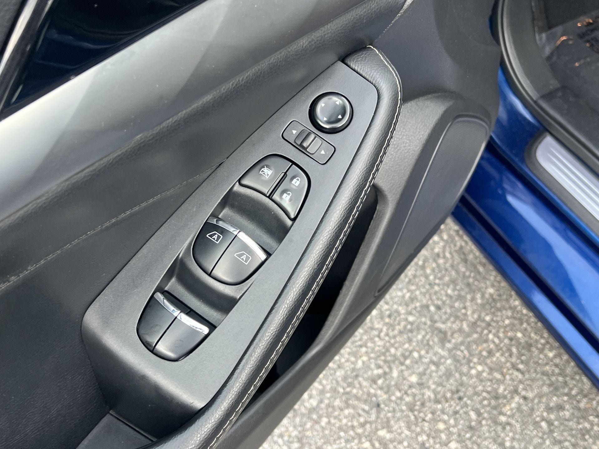 Used 2023 Nissan Maxima SL FWD image 17