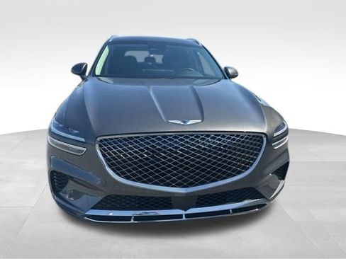Used 2025 Genesis GV70 2.5T AWD/4WD image 8