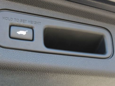 Used 2018 Honda Odyssey Touring image 11