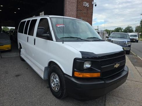 Used 2017 Chevrolet Express 2500 LS RWD image 1
