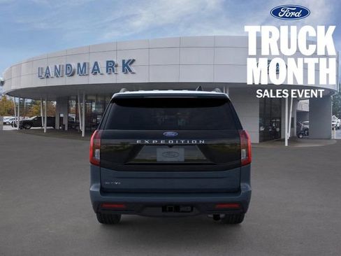 New 2026 Ford Expedition Active image 5