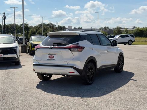 Used 2024 Nissan Kicks SR w/ SR Premium Package FWD image 5