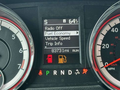 Used 2016 Dodge Grand Caravan SXT w/ Rear Park Assist Package FWD image 26