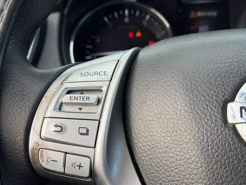 Used 2014 Nissan Rogue SV FWD image 23