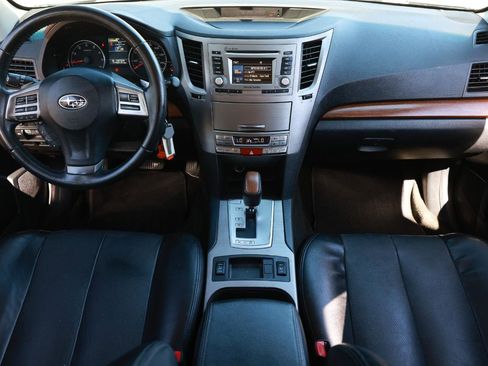 Used 2013 Subaru Outback 2.5i Limited w/ Moonroof Pkg image 2