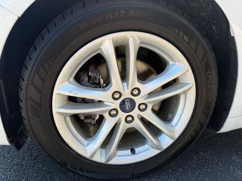Used 2018 Ford Fusion SE w/ Equipment Group 602A FWD image 10