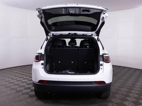 New 2026 Jeep Compass Limited image 32