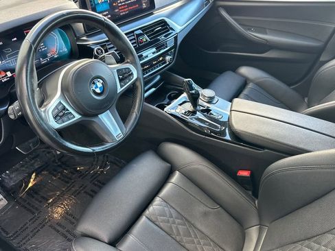 Used 2023 BMW 530i w/ M Sport Package RWD image 9