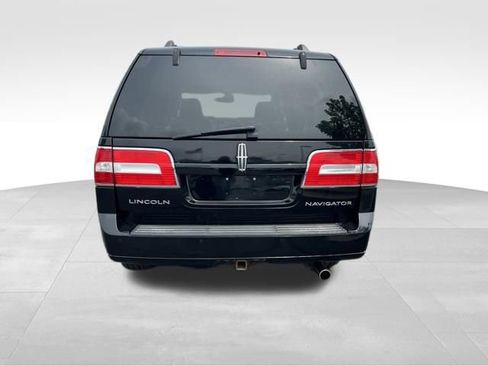 Used 2009 Lincoln Navigator 4WD image 6
