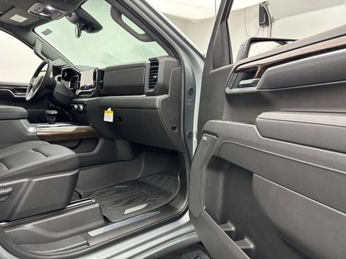 New 2026 GMC Sierra 1500 Elevation w/ Elevation Premium Package AWD/4WD image 32