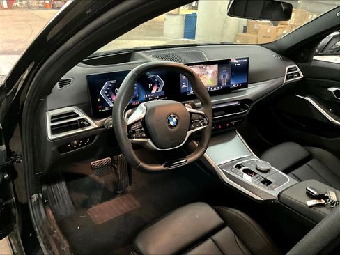 Used 2025 BMW 330i xDrive Sedan w/ Premium Package AWD/4WD image 15