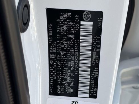 Used 2025 Toyota Camry SE image 26