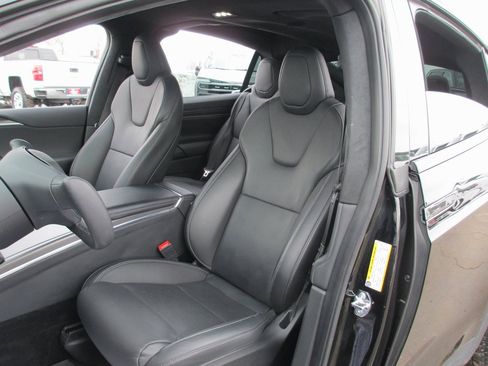 Used 2022 Tesla Model X Plaid image 17