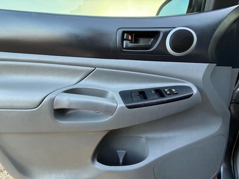 Used 2015 Toyota Tacoma 4x4 Double Cab image 10