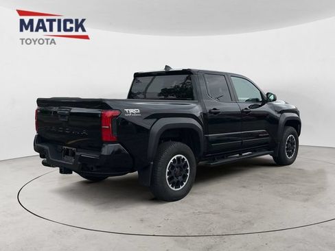 Used 2024 Toyota Tacoma TRD Off-Road AWD/4WD image 7