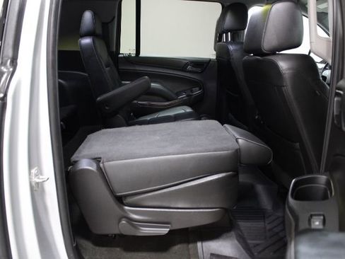 Used 2018 Chevrolet Suburban LT image 63