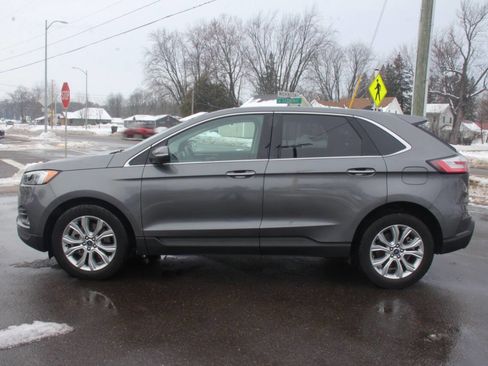 Used 2022 Ford Edge Titanium w/ Equipment Group 301A image 2